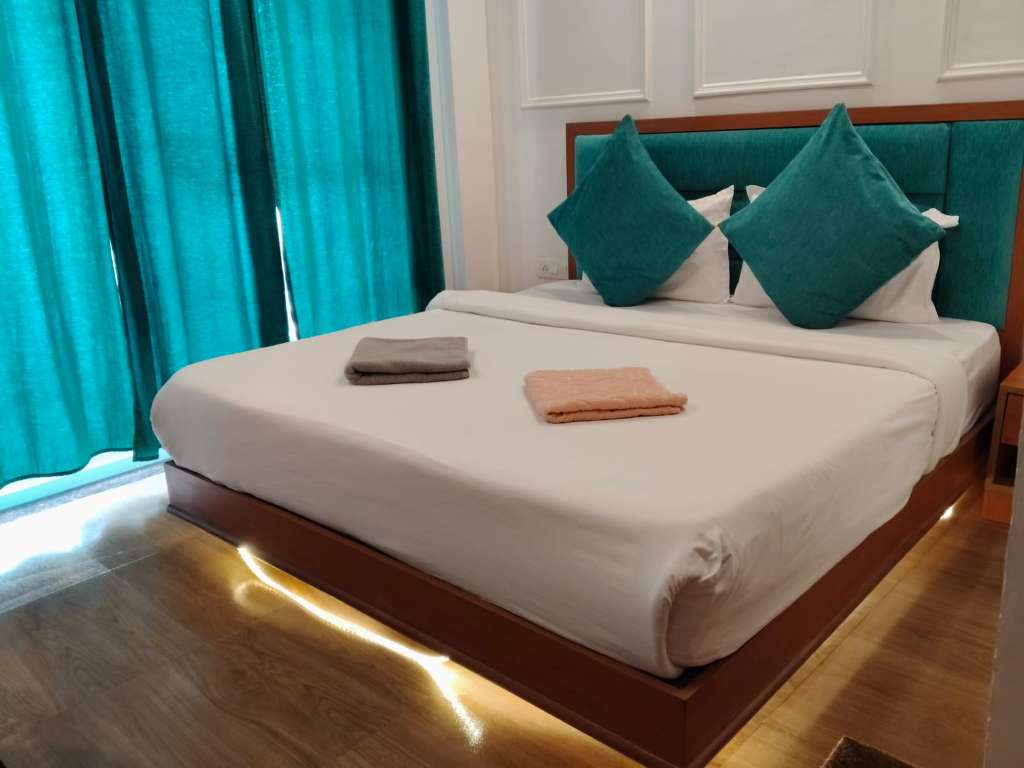 divineyogpeeth gallery