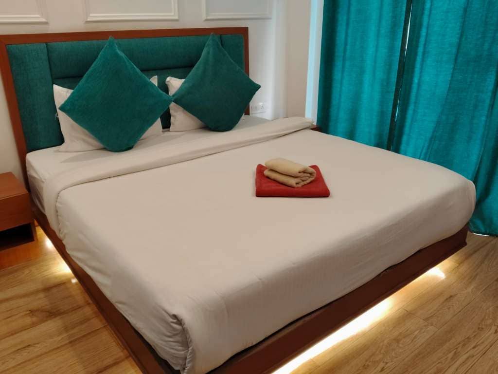 divineyogpeeth gallery